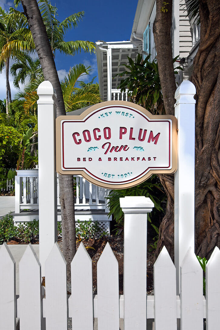 Coco Plum Inn Sign